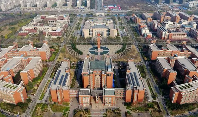 تحصیل در رشته پزشکی دانشگاه جنگجو چین