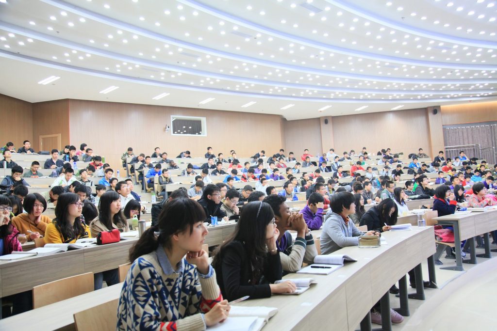 دانشگاه علوم پزشکی چین